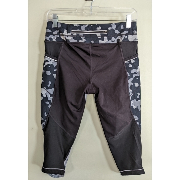 Athleta Leopard Be Free Knicker Crop Leggings Size Small - Picture 4 of 8